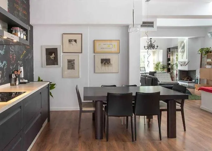 Lujoso Apartamento Con Patio En Triana Sevilla
