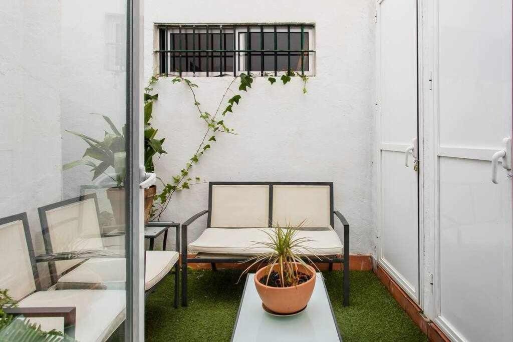 Lujoso Con Patio En Triana Apartament Sevilla